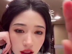 短剧演员说去年无休今年大变天 王格格说现在已没有挑剧的选项