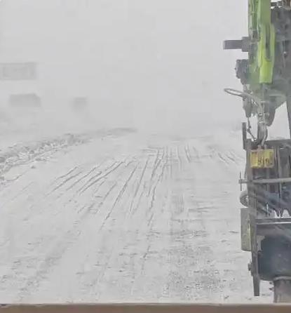 25吨的吊车 拉了30吨的父爱