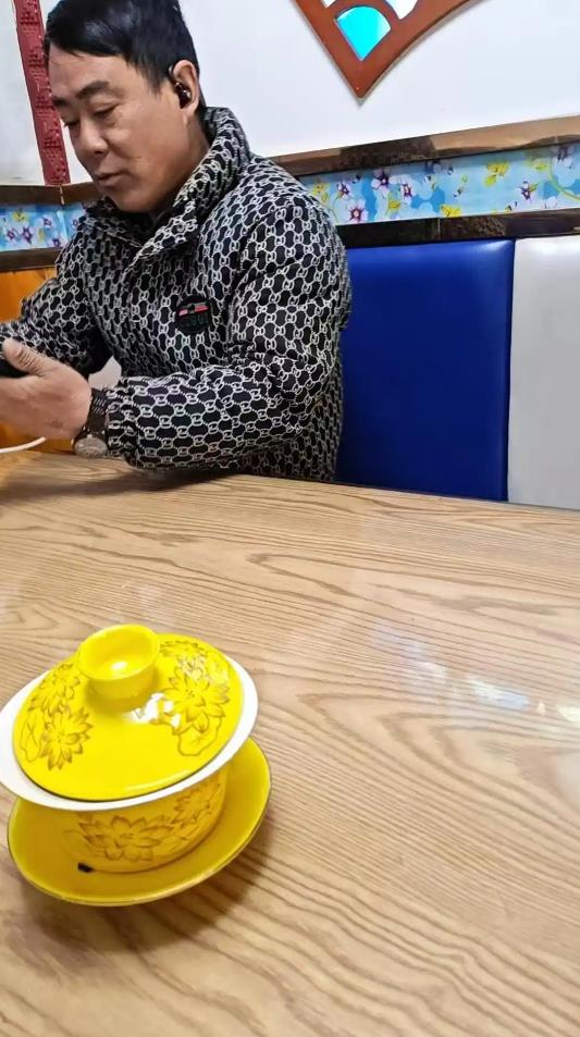 25吨的吊车 拉了30吨的父爱