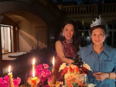 杜江霍思燕为妈妈庆祝70大寿 引起网友热议~